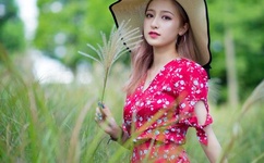 乌兰图雅B放大与普通版区别